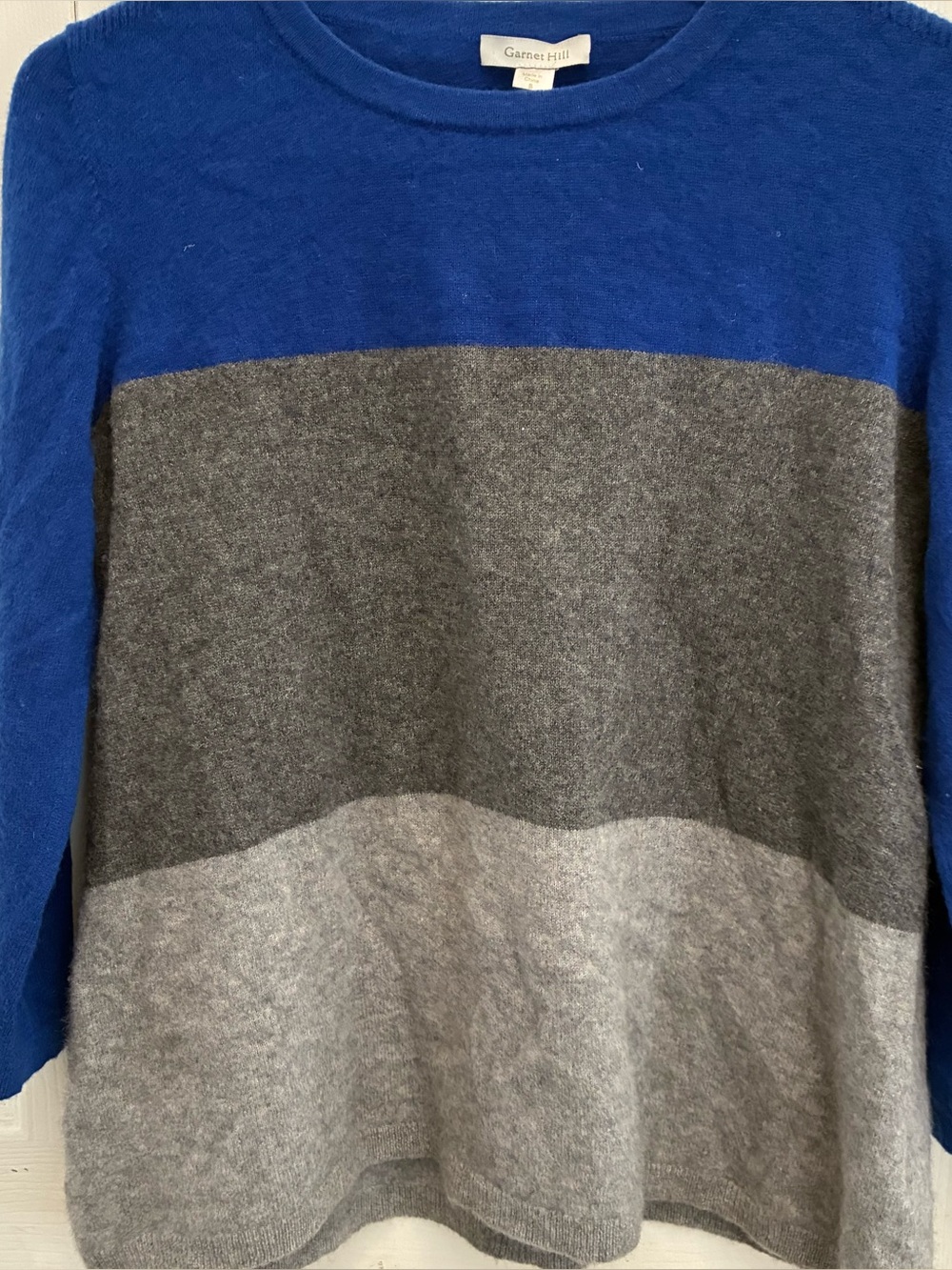 Garnet Hill Women’s Blue and Gray Colorblock Cashmere Sweater